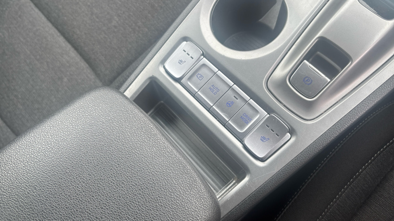 Hyundai KONA 100kW Premium 39kWh 5dr Auto Electric Hatchback